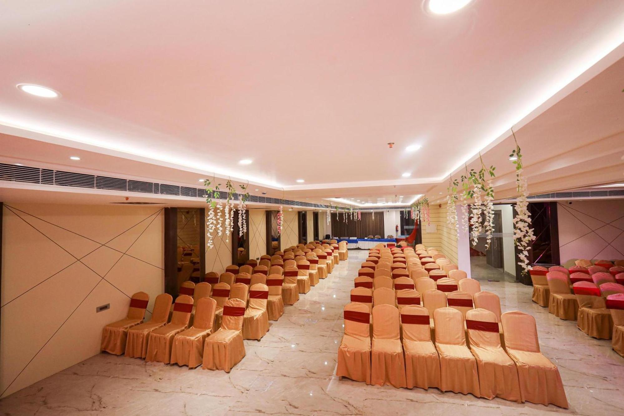 The Royal Legacy Hotel Lucknow Exterior foto