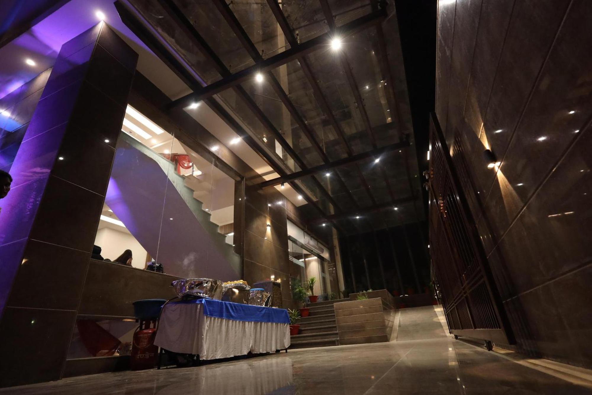 The Royal Legacy Hotel Lucknow Exterior foto