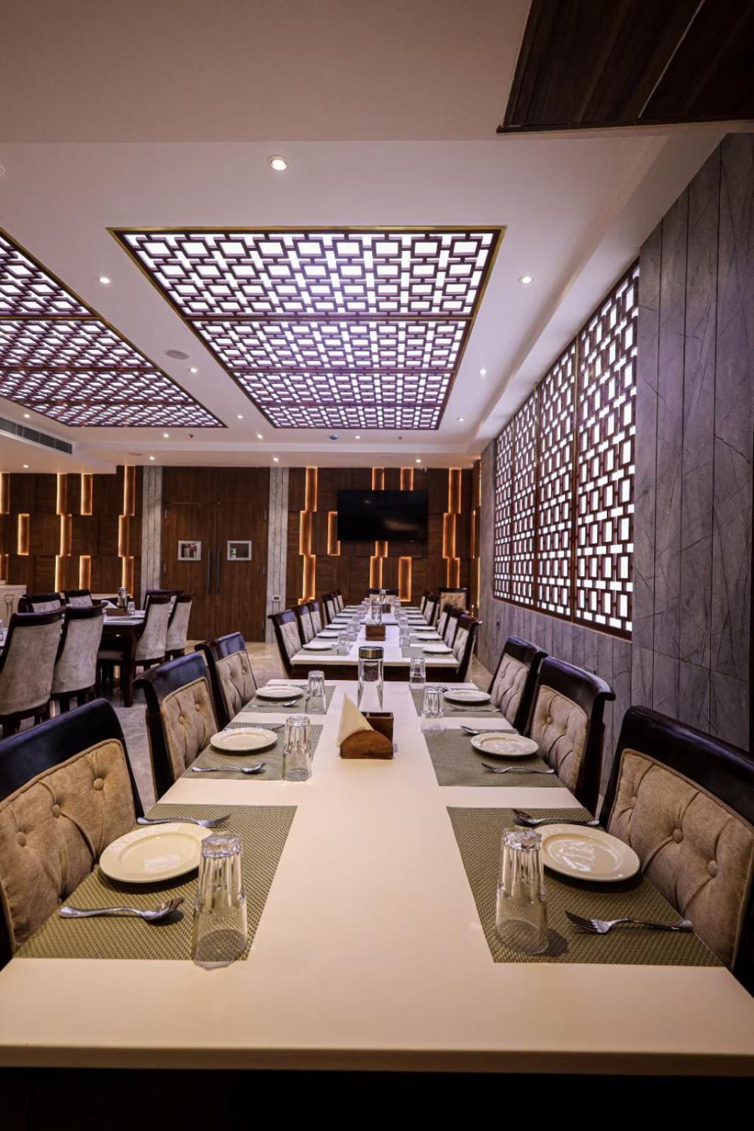 The Royal Legacy Hotel Lucknow Exterior foto